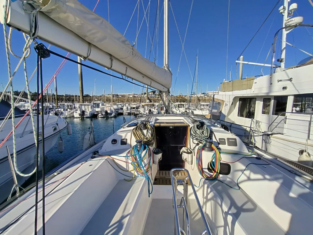 Vue générale du cockpit du RM 10.70 en Bretagne nord.