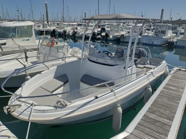 Location bateau moteur Cap Camarat 5,50 au départ de Saint-Quay-Portrieux